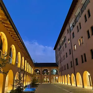  Хостел Corte Milano